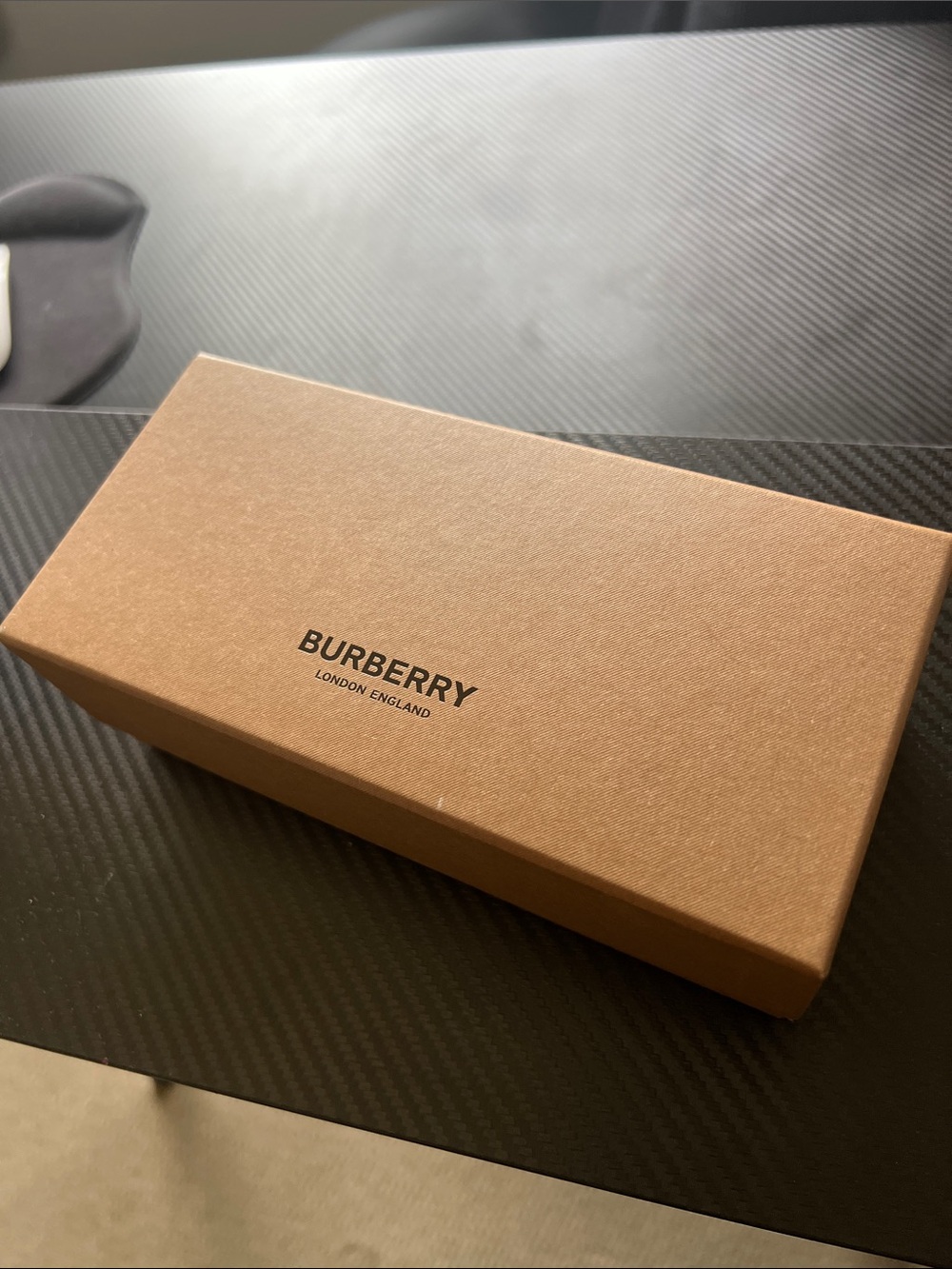 033 $10 Burberry small empty box